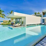 Stunning Ocean Villa Close To The Beach