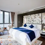Stunning Ocean Villa Close To The Beach