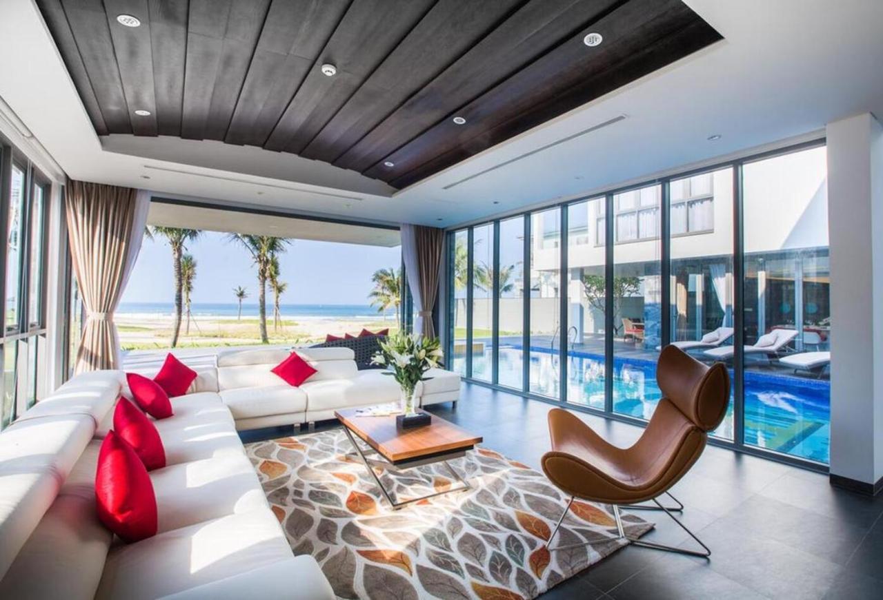 Stunning Ocean Close To The Beach Villa