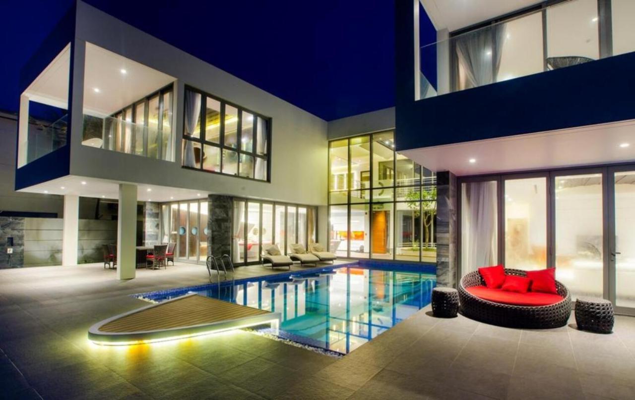Stunning Ocean Close To The Beach Villa